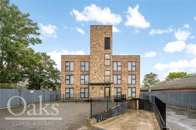 Bensham Grove, Thornton Heath, CR7
