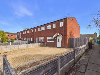 Stancross Road, Sale, M23