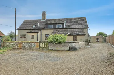 Cook Road, Holme Hale