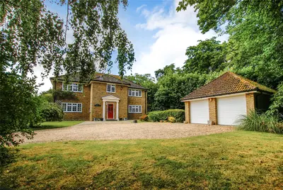 Phoenix Court, Hartley Wintney, Hook, Hampshire, RG27 8JQ