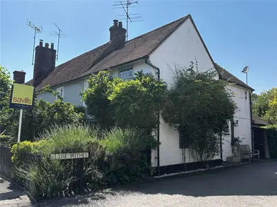 Pankridge Street, Crondall, Farnham, Surrey, GU10 5QT