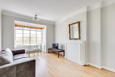 Rossmore Court, Park Road, London, NW1 6XZ