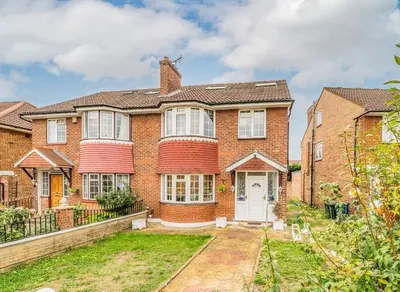 Vyner Road, Acton, W3