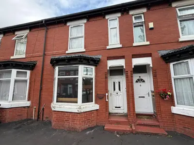 Lynwood Avenue, Whalley Range, M16