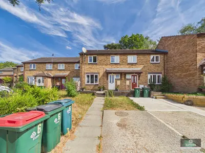 Harvey Close, Broadfield