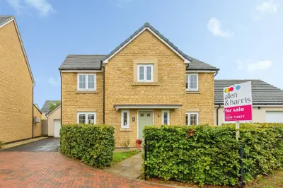 Albion Crescent, Corsham, SN13