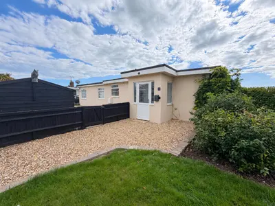 Camber Drive, Pevensey Bay, Pevensey, BN24 6RN