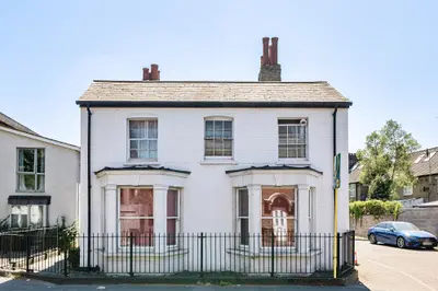 19a Church Road, Mitcham