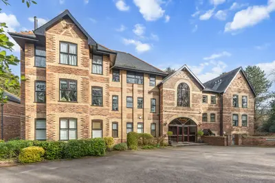 Booth Road, Altrincham, WA14