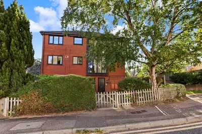 Brook Lane, Berkhamsted, HP4