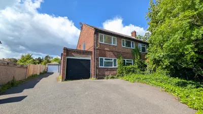 Banks Road, Toton, NG9
