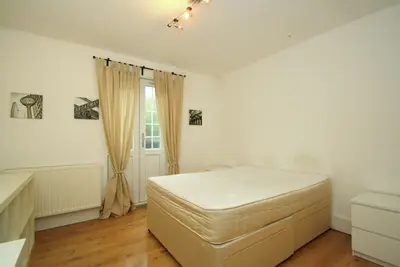 Archway Road, Highgate, N6 4ER