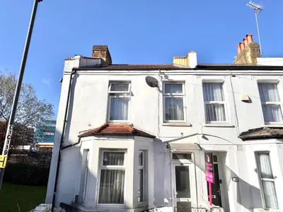 Reidhaven Road, Plumstead, London, SE18 1BN