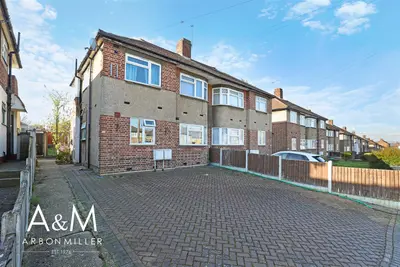 Fullwell Avenue, Clayhall, Essex, Ilford, IG50RB
