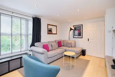 Mapeshill Place, NW2