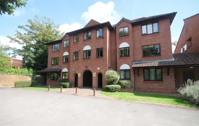 Belmont Road, Leatherhead, KT22