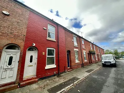 Alpha Street, Salford, M6