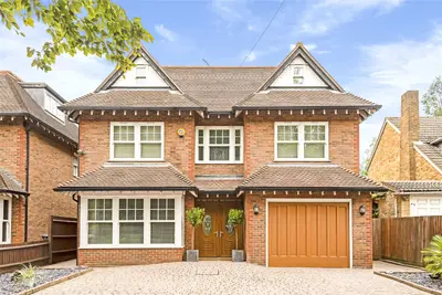 Barnet Road, Arkley, Hertfordshire, EN5 3EP