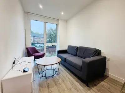 Kings Road, Reading, RG1