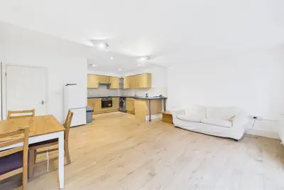 Streatham, London, SW16 5LX