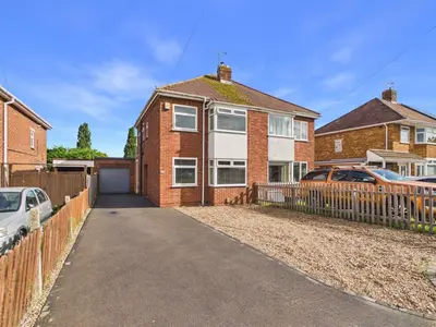Park Avenue, Longlevens