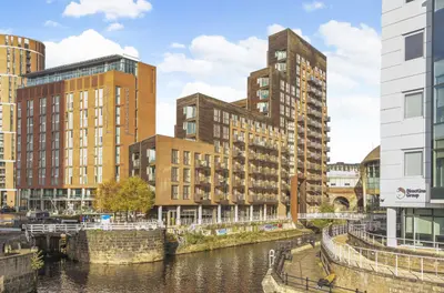 Wharf Approach, Leeds, LS1