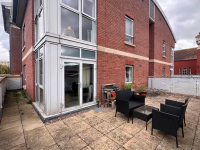 St. Peters Court, BS3