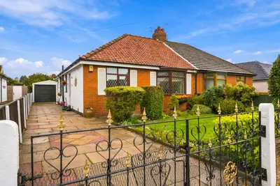 Northenden Road, Sale, M33