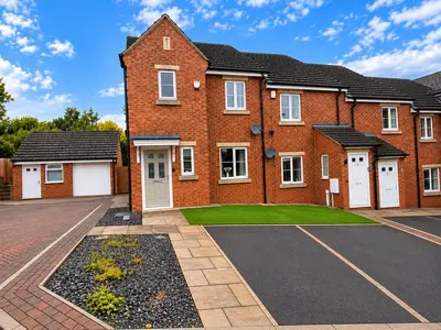 Hawthorn Lane, Cleckheaton, BD19