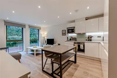 Victoria Bridge Road, Bath, Somerset, BA1