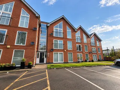 Holm Lane, Oxton, CH43
