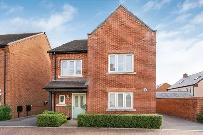 Simpson Drive, Heyford Park, OX25