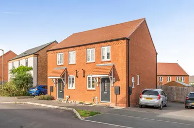 Kestrel Crescent, Witney, OX28