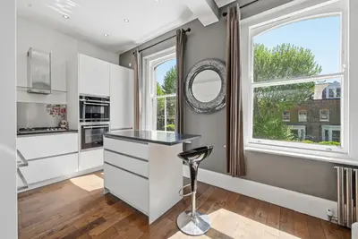 Brondesbury Road, Queens Park, NW6 6BP