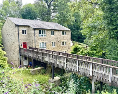 Stepping Stones, East Morton, BD20
