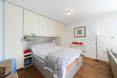 Bazalgette Court, Great West Road, London, W6