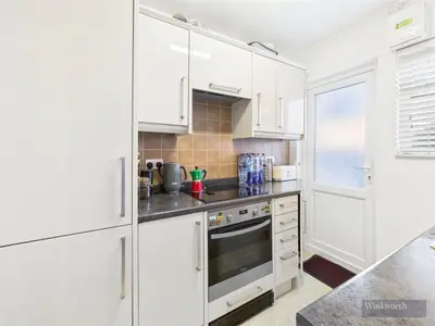 Pandora Court, South Bank, Surbiton, KT6