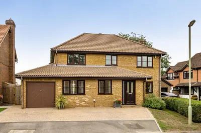 Greenacres Drive, Otterbourne, SO21