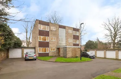 Endcliffe Vale Road, Hallam Chase, S10
