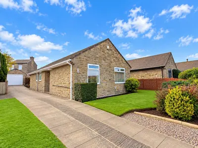 Sunnybank Close, Scholes, BD19
