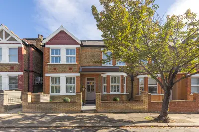 Kingsley Avenue, London, W13