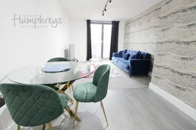 Arcadian Apartments, B5