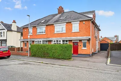 Upper Lisburn Road, Belfast, BT10