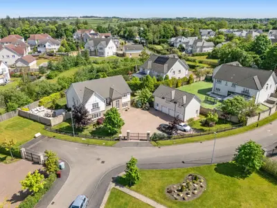 Baroness Drive, Thorntonhall