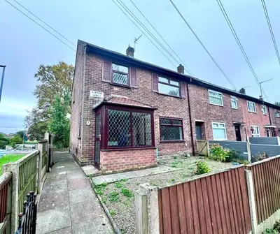 Kirton Walk, Manchester, M9