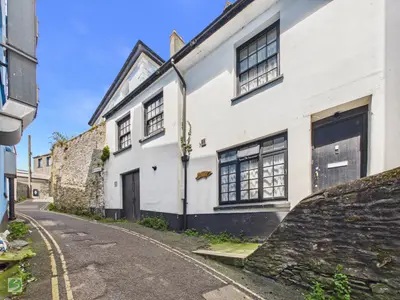 Shutta Road, East Looe, PL13 1BJ