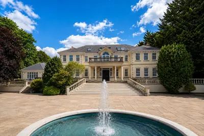 Nightingale House, London Road, Ascot