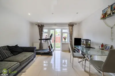 Collingwood Road, Sutton, SM1