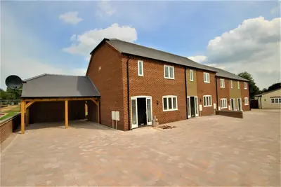 Feathers Rest, Streethay House Farm