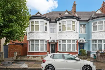 Heber Road, London, NW2 6AA